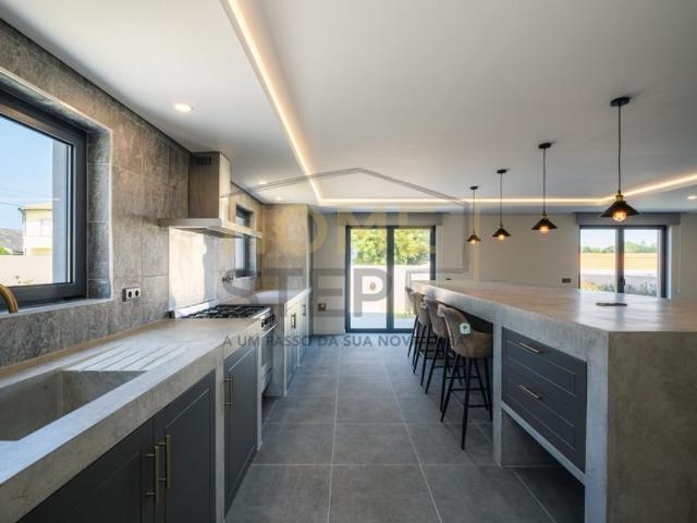 Casa de 359 m² à venda Vila Nova de Gaia, Portugal