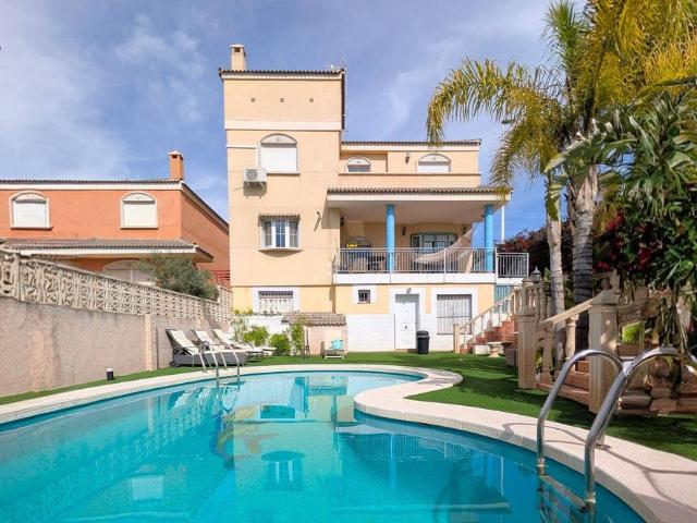 Casa de 372 m2 en venta Elche, Comunidad Valenciana