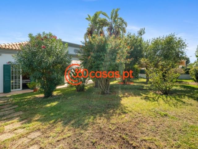 Casa de 300 m² à venda Gambelas, Faro