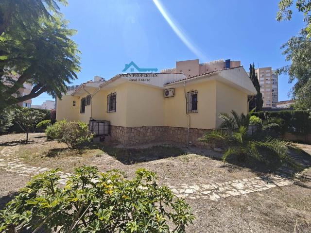 Casa de 301 m2 en venta Benidorm, Comunidad Valenciana