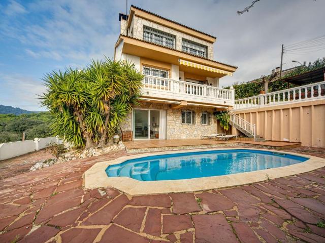 Casa de 305 m2 en venta Caldes de Montbui, España