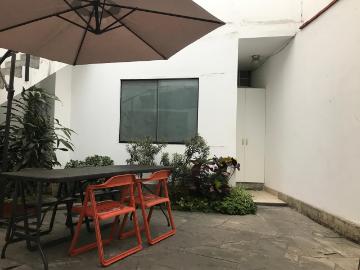 Casa de 310 m2 de terreno con mucho potencial en aurora, miraflores