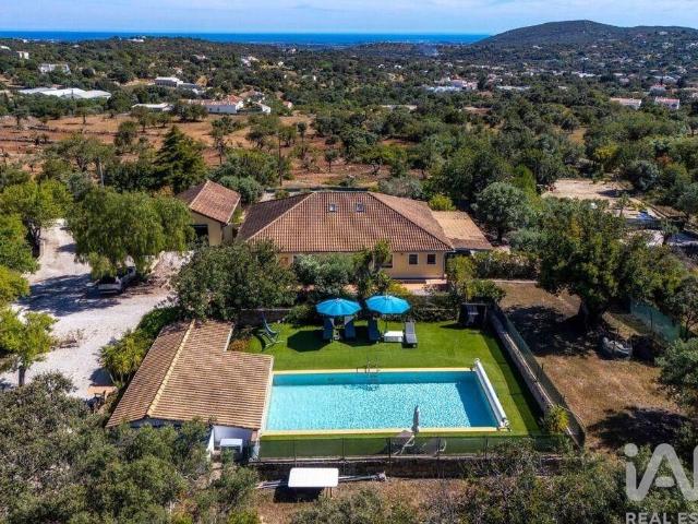 Casa de 310 m² à venda Faro
