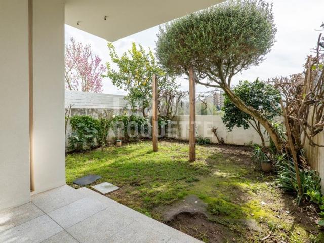 Casa de 310 m² para alugar Foz Foz do Douro, Porto