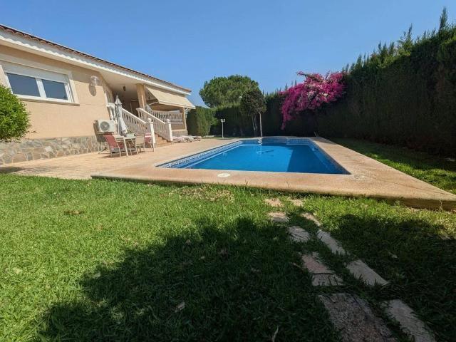 Casa de 318 m2 en venta Muchamiel, Comunidad Valenciana
