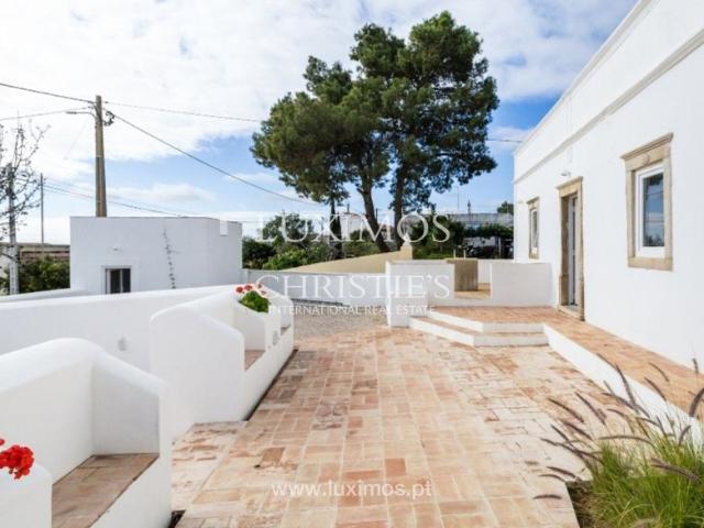 Casa de 320 m² à venda Santa Bárbara de Nexe, Portugal