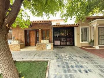 Casa de 3 Dormitorios a la venta en Alto Dorrego