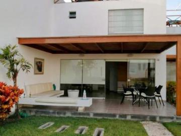 CASA DE 3 NIVELES FULL AMOBLADA