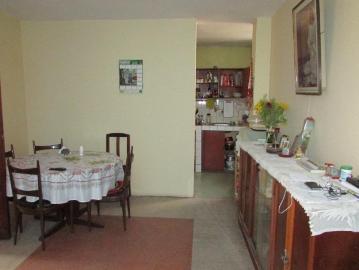 Casa de 3 pisos cerca Av. San Felipe