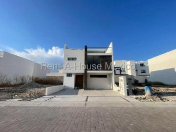 Casa de 3 recámaras con amenidades y vigilancia en Cañadas del Arroyo RAH2586