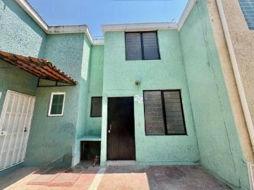 Casa de 3 recamaras dentro de coto en Colonia Villaseñor