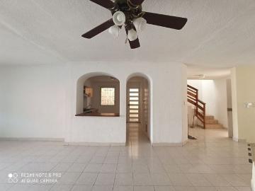 Casa de 3 recámaras, en renta en Privada en Chuburná de Hidalgo
