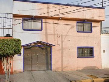 Casa de 3 Recamaras en Venta en Nuevo Azcapotzalco, Gustavo a Madero, Ciudad de Mexico
