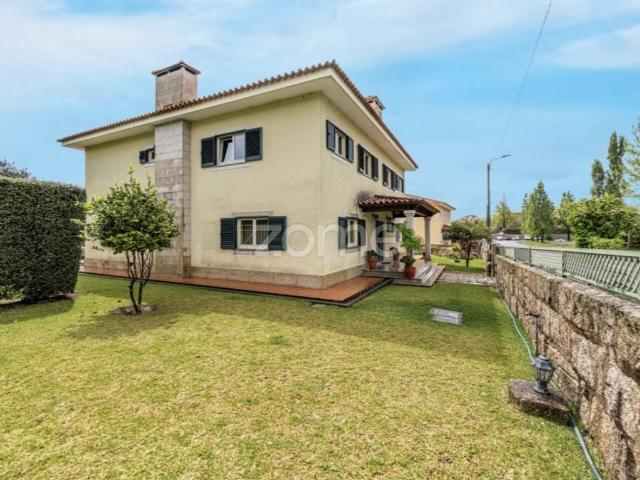 Casa de 446 m² à venda Vila Nova de Gaia, Porto
