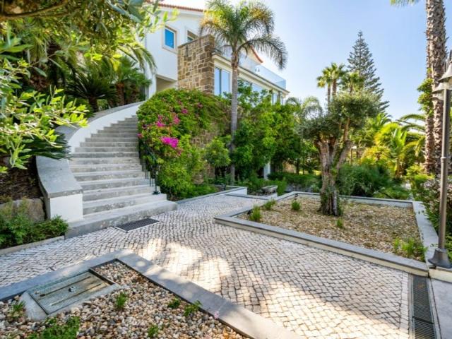 Casa de 448 m² à venda Cascais, Lisboa
