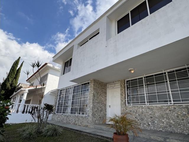 Casa de 450m2 de terreno con anexo Urb Los Castores San Antonio