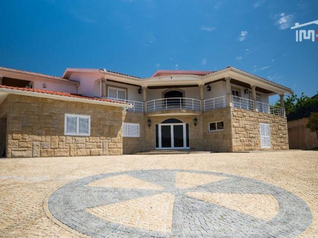 Casa de 457 m² à venda Felgueiras, Porto