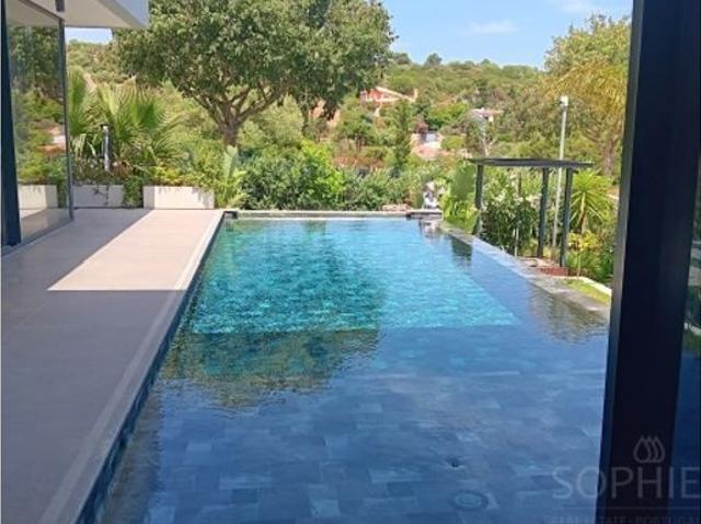Casa de 460 m² à venda Bairro Mira Golf Estoril, Cascais, Lisboa