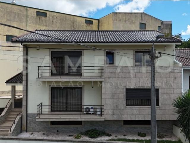 Casa de 461 m² à venda Gondomar, Portugal