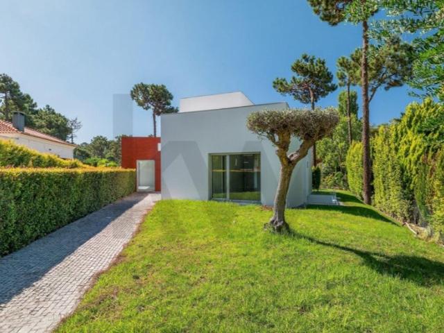 Casa de 402 m² à venda Charneca de Caparica, Portugal