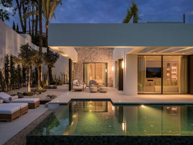 Casa de 408 m2 en venta Nueva Andalucia, España