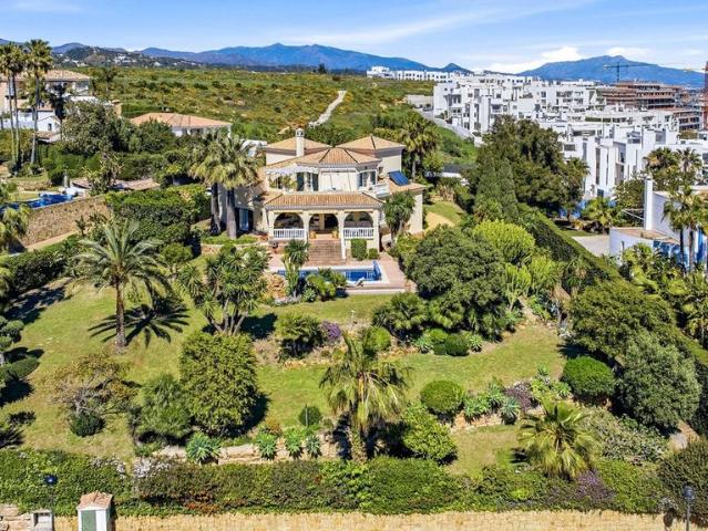 Casa de 425 m2 en venta Estepona, Andalucía