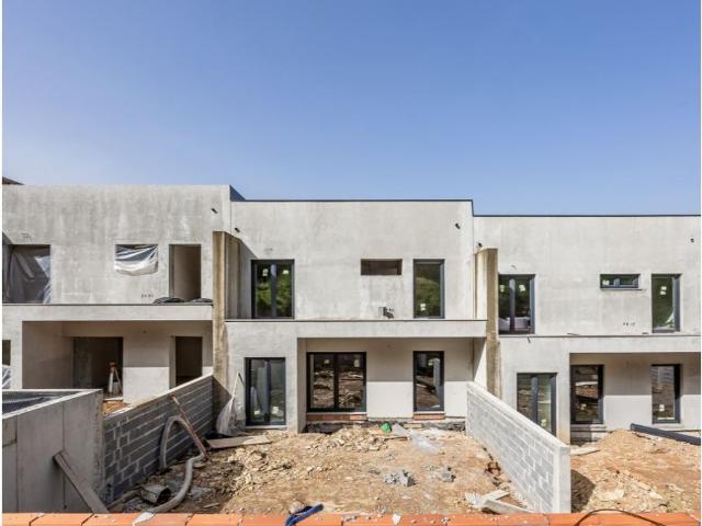 Casa de 428 m² à venda Valongo, Porto