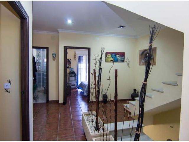 Casa de 4 dormitorios, con azotea y patio lista para entrar a vivir en Los Frailes