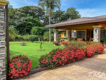 Casa de 4 Habitaciones en Venta en Dos Ríos, Dolega