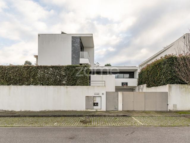 Casa de 4 quartos em Barcelos