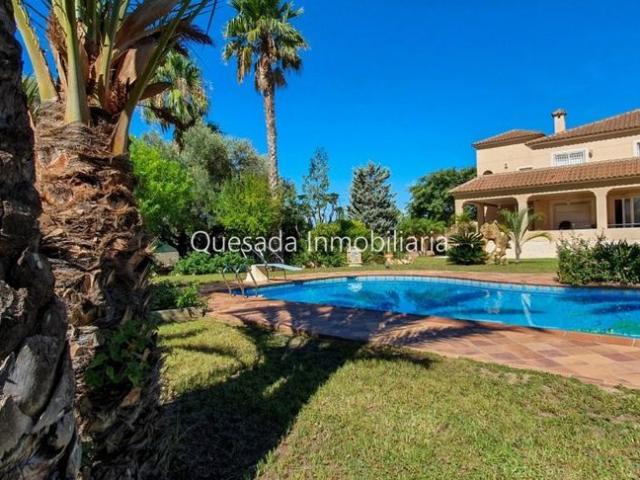 Casa de 550 m2 en venta Elche, Comunidad Valenciana