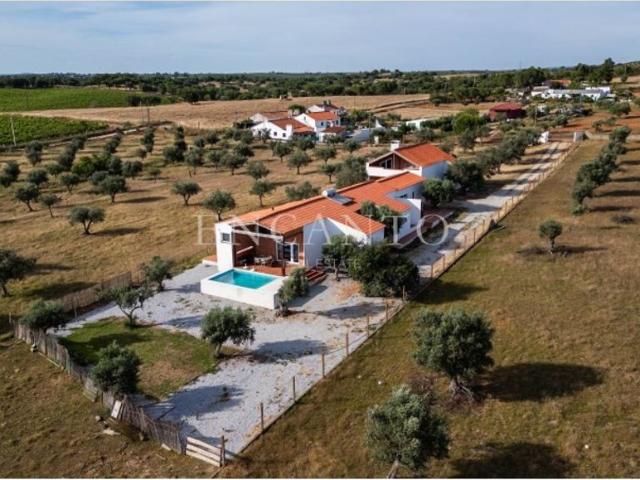 Casa de 646 m² à venda Évora, Portugal