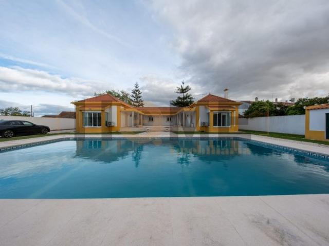 Casa de 602 m² à venda Almeirim, Portugal