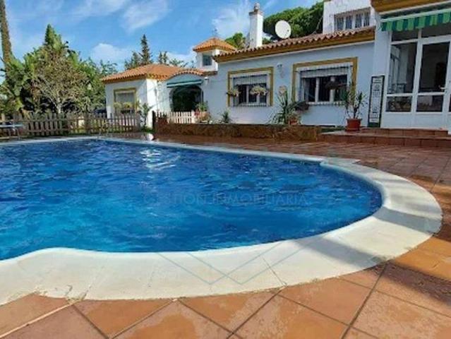 Casa de 635 m2 en venta Chiclana de la Frontera, Andalucía