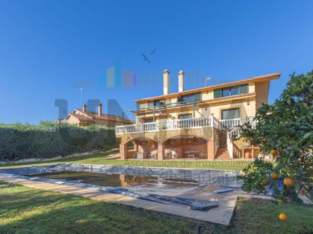 Casa de 748 m2 en venta Badajoz, España