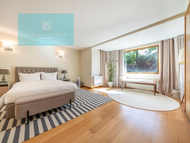 Casa de 720 m² à venda Charneca de Caparica, Setúbal