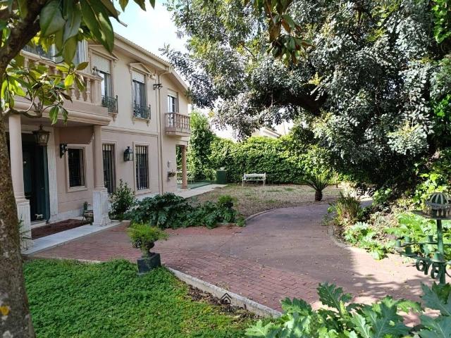 Casa de 813 m2 en venta Córdoba, Andalucía