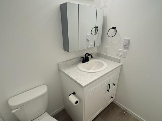 CASA DEL MAR APARTMENTS 1 Bedroom Apartment for Rent at 122 18th St E, North Vancouver, BC V7L 2X5 Central Lonsdale