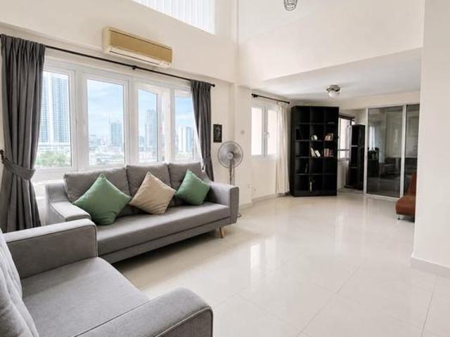 Casa Desa Duplex condo for Rent at Prime Location