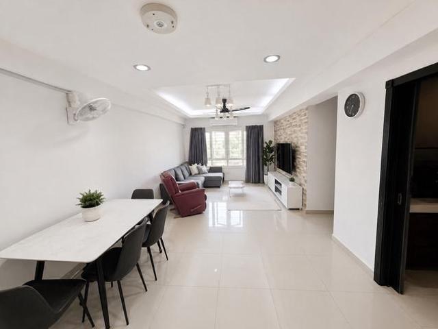 Casa Desa Taman Desa