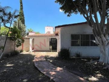 Casa + departamentos a precio de oportunidad