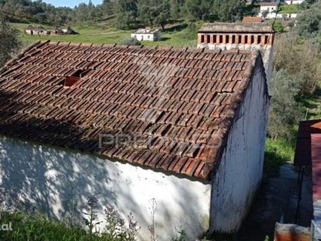Casa devoluta em Vale de Aor, Bemposta