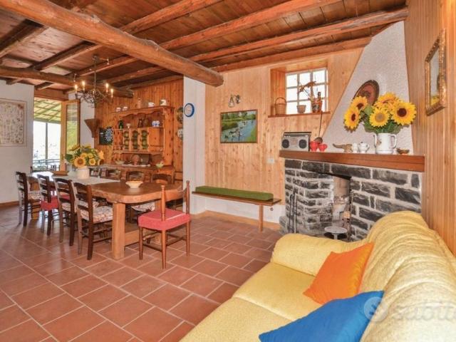 Casa di montagna indipendente in Esino Lario