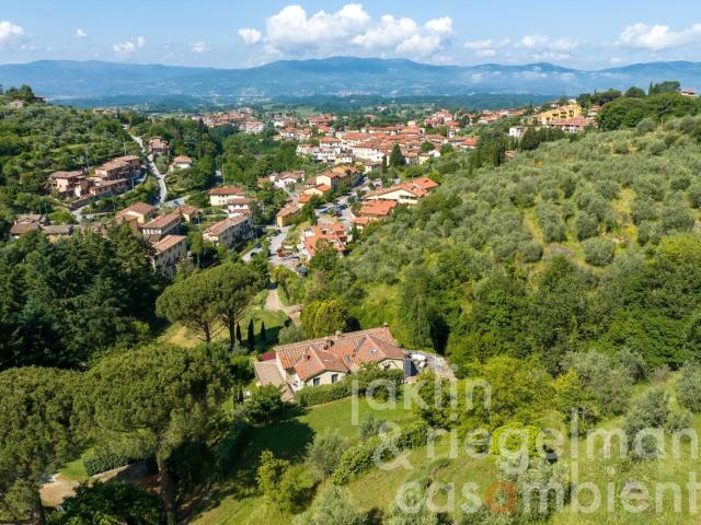 Casa di campagna con design moderno ai margini di Reggello 3. 304m² Reggello