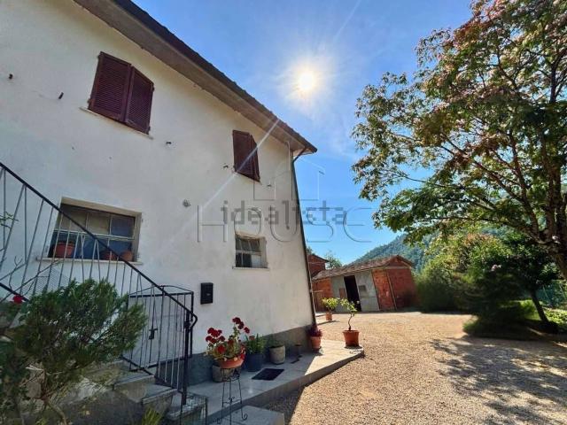Casa di campagna in vendita di 115 m² in Strada Statale 73 Senese Aretina