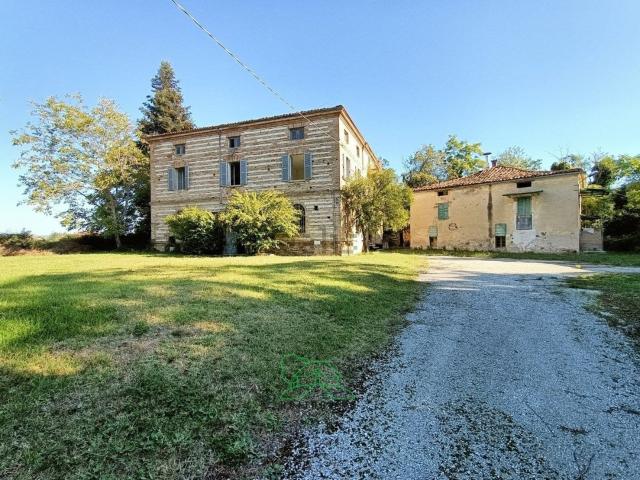 Casa di campagna in vendita di 1170 m² in Via San Liberio, 12