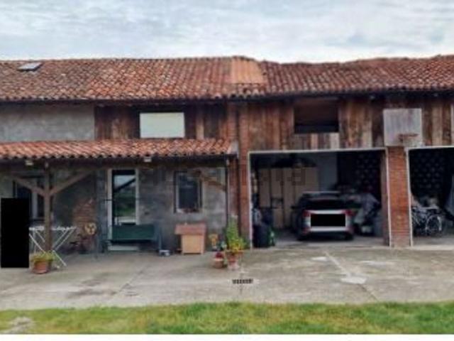 Casa di campagna in vendita di 125 m² in Via 1° Maggio, 35