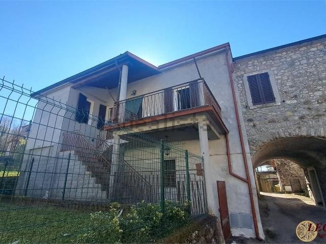 Casa di campagna in vendita di 126 m² in Via San Rocco, 10