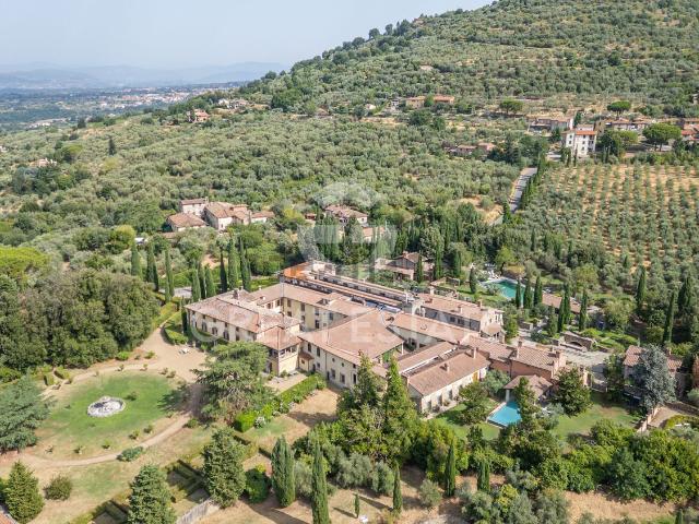 Casa di campagna in vendita di 12952 m² in Via Pretolli