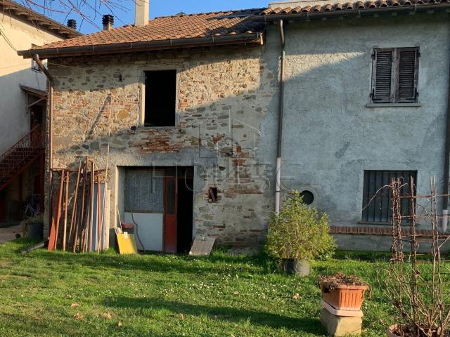 Casa di campagna in vendita di 120 m² in Via Senese Aretina